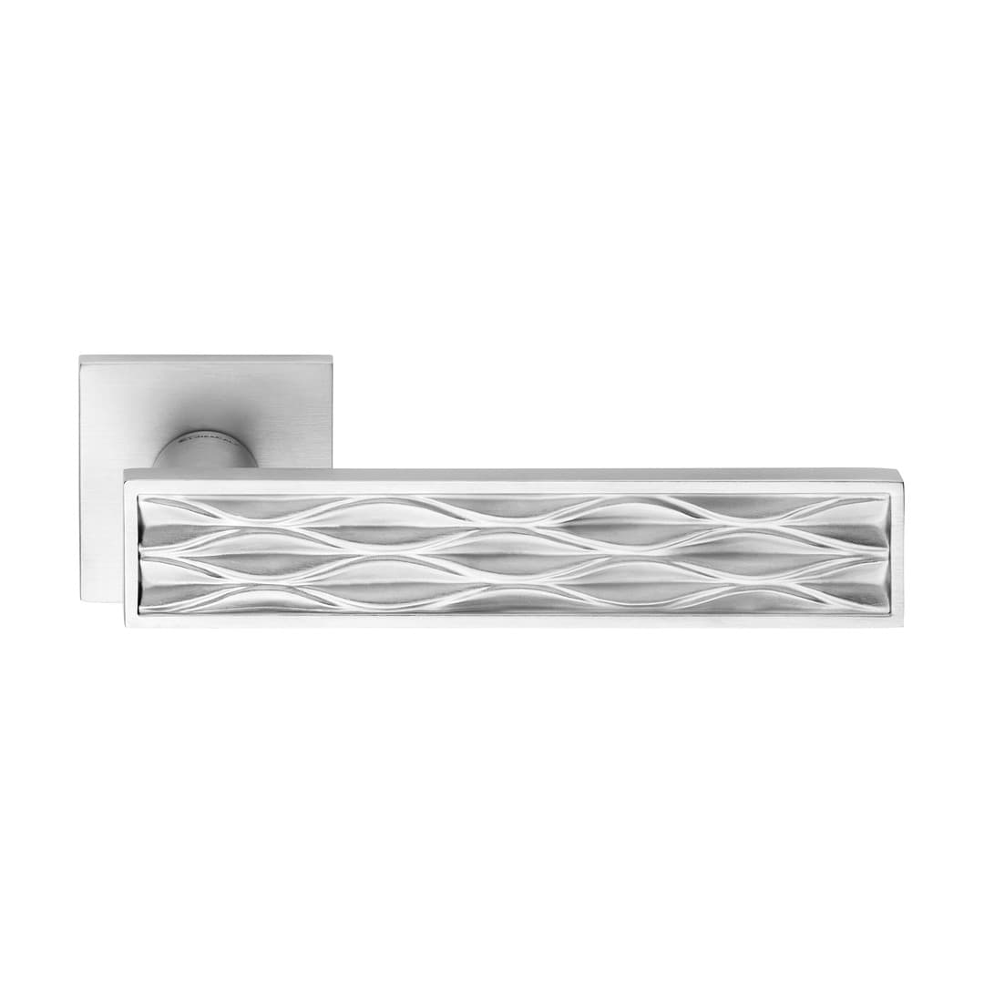 Linea Calì Dynamic – Πόμολο Πόρτας Ροζέτα – Door handle on reduced rose art.024 – Satin chrome (1645 RB 024 CS)