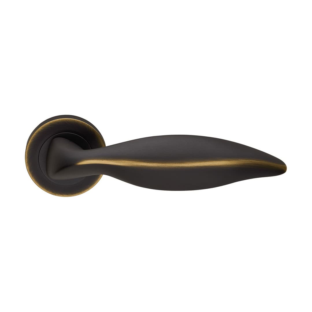 Linea Calì Delfino – Πόμολο Πόρτας Ροζέτα – Door handle on rose art.102 – Matt bronze (955 RB 102 BM)