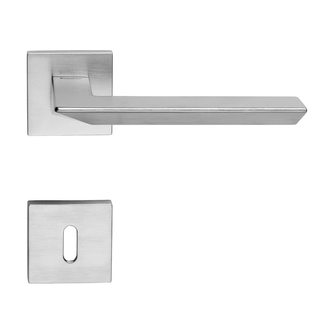 Linea Calì Trio Zincral – Πόμολο Πόρτας Ροζέτα – Door handle on reduced rose art.024 – Satin chrome (485 RB 024 CS)
