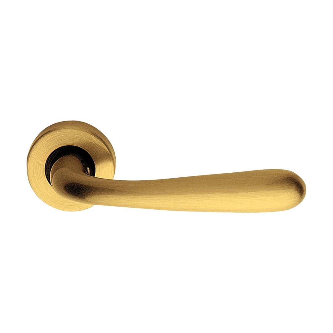 Linea Calì Garda – Πόμολο Πόρτας Ροζέτα – Door handle on rose art.101 – Satin brass (670 RB 101 OS)
